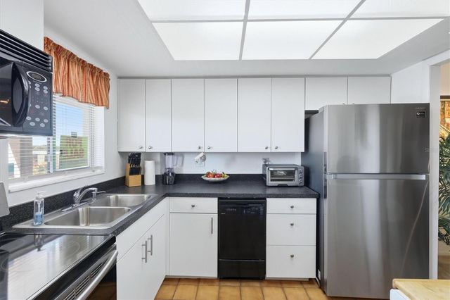 4137 LAKE BAYSHORE DRIVE C505, Bradenton, FL 34205