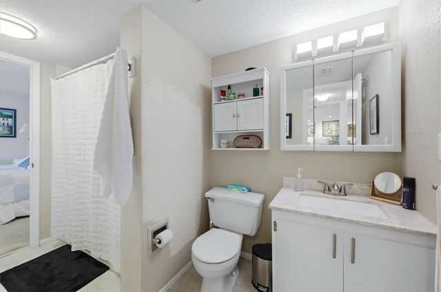 4137 LAKE BAYSHORE DRIVE C505, Bradenton, FL 34205