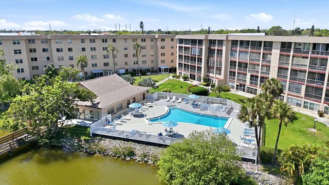 4137 LAKE BAYSHORE DRIVE C505, Bradenton, FL 34205