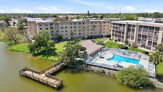 4137 LAKE BAYSHORE DRIVE C505, Bradenton, FL 34205