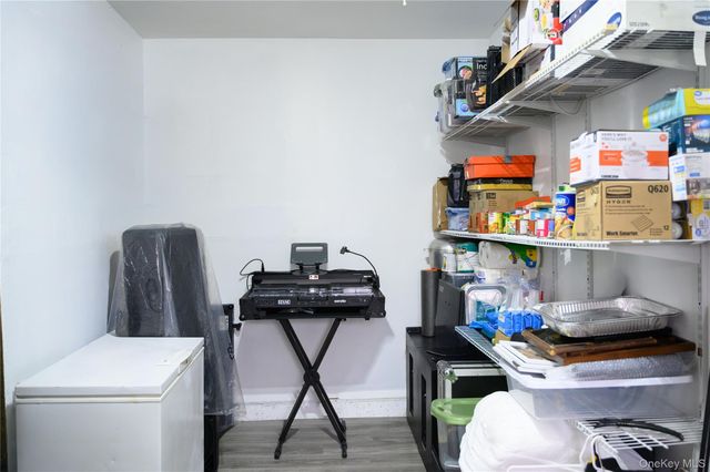 8 Chauncey Lane, Coram, NY 11727