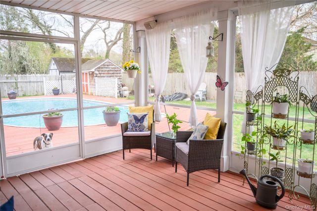 8 Chauncey Lane, Coram, NY 11727