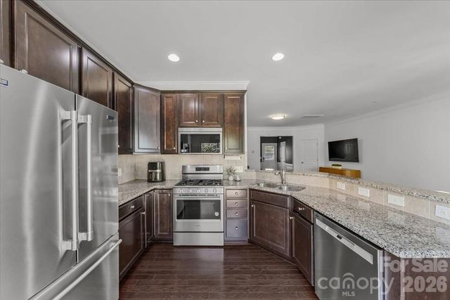 2419 Diplomat Lane, Charlotte, NC 28210