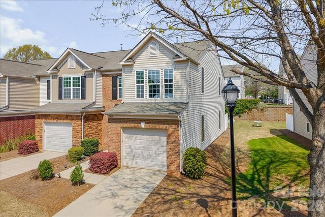 2419 Diplomat Lane, Charlotte, NC 28210