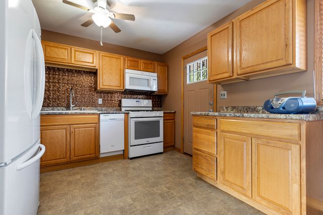 2120 Coronet Road, Loves Park, IL 61111