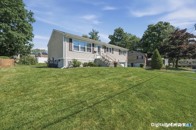 11 Gertrude Lane, West Haven, CT 06516