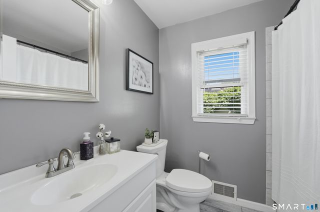 11 Gertrude Lane, West Haven, CT 06516