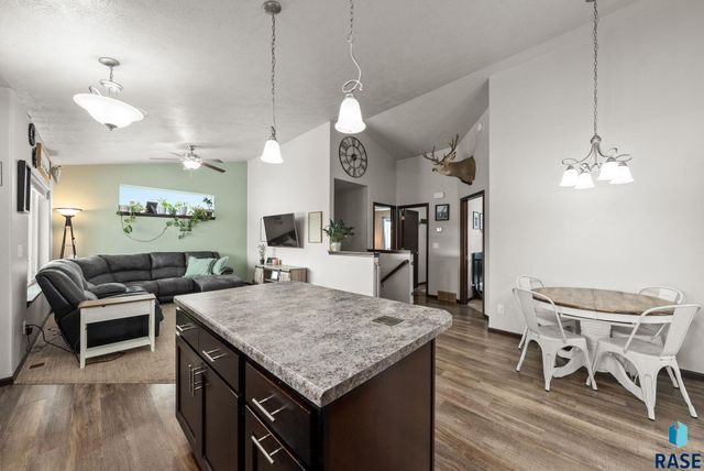 205 N Ceylon Dr Drive, Tea, SD 57064