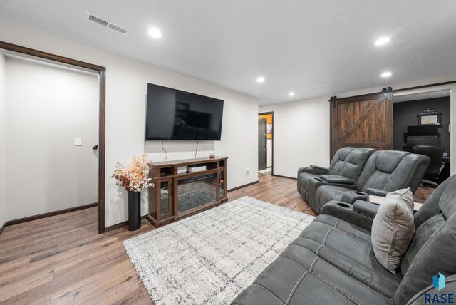 205 N Ceylon Dr Drive, Tea, SD 57064