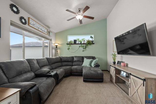 205 N Ceylon Dr Drive, Tea, SD 57064