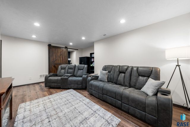 205 N Ceylon Dr Drive, Tea, SD 57064