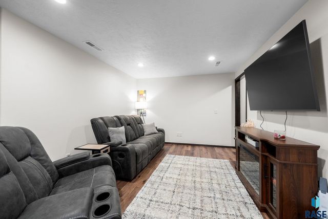 205 N Ceylon Dr Drive, Tea, SD 57064