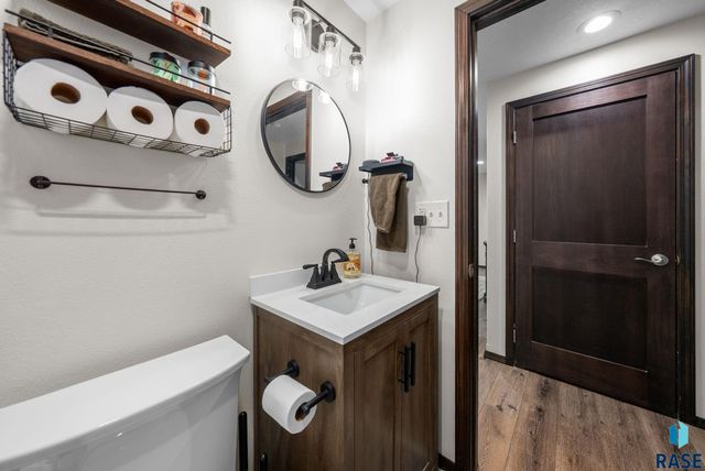 205 N Ceylon Dr Drive, Tea, SD 57064