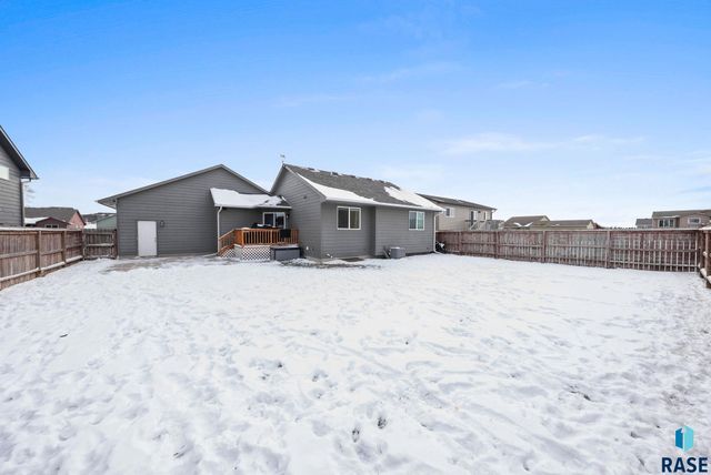 205 N Ceylon Dr Drive, Tea, SD 57064
