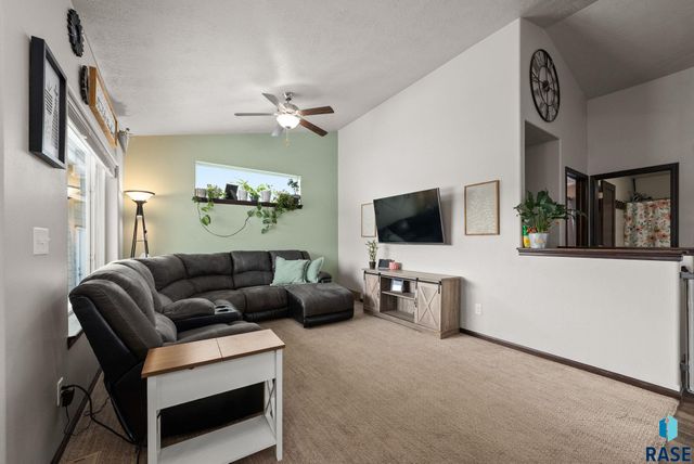 205 N Ceylon Dr Drive, Tea, SD 57064