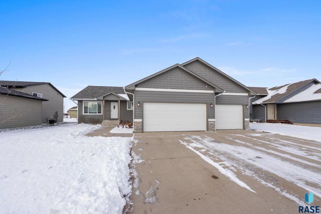 205 N Ceylon Dr Drive, Tea, SD 57064