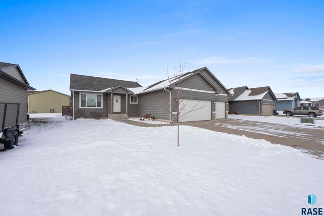 205 N Ceylon Dr Drive, Tea, SD 57064