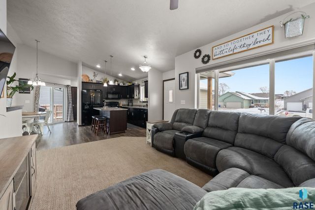 205 N Ceylon Dr Drive, Tea, SD 57064