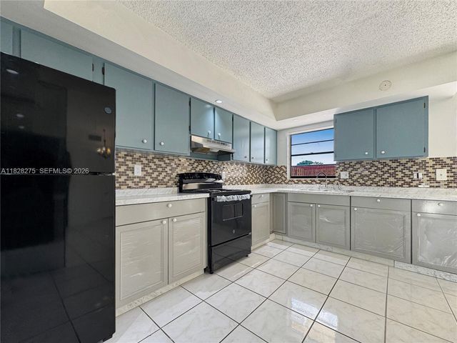 8103 SW 24th Street, North Lauderdale, FL 33068