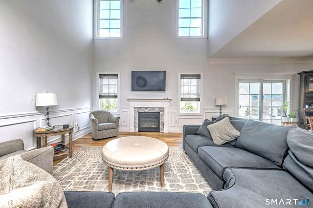 7 Luisa Court, Branford, CT 06405