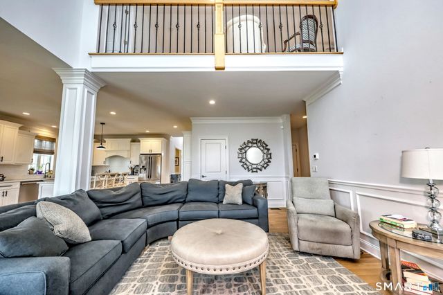 7 Luisa Court, Branford, CT 06405