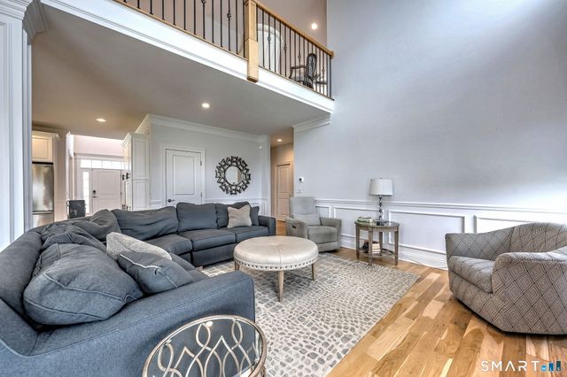 7 Luisa Court, Branford, CT 06405