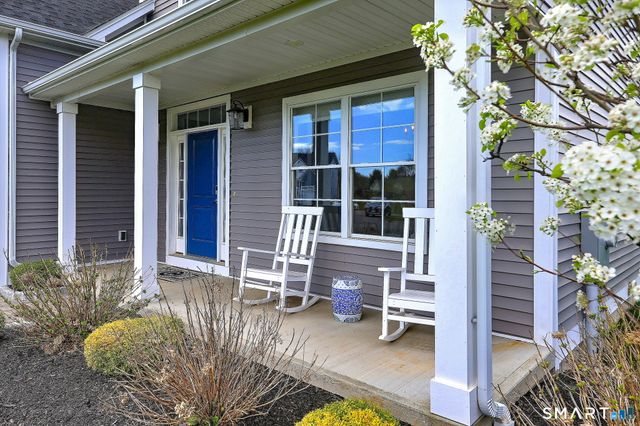 7 Luisa Court, Branford, CT 06405