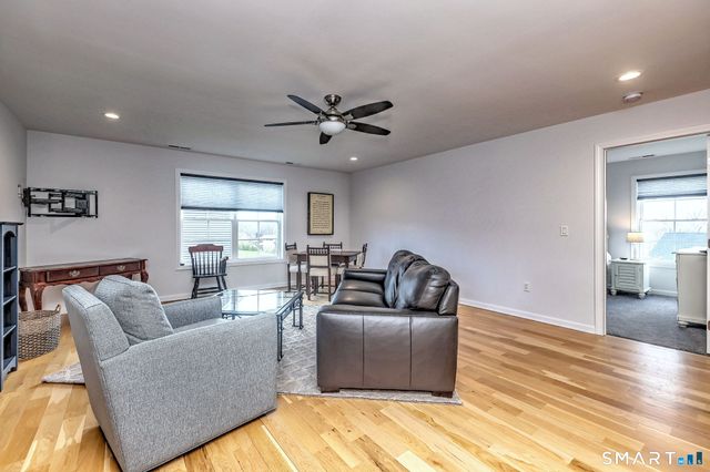 7 Luisa Court, Branford, CT 06405
