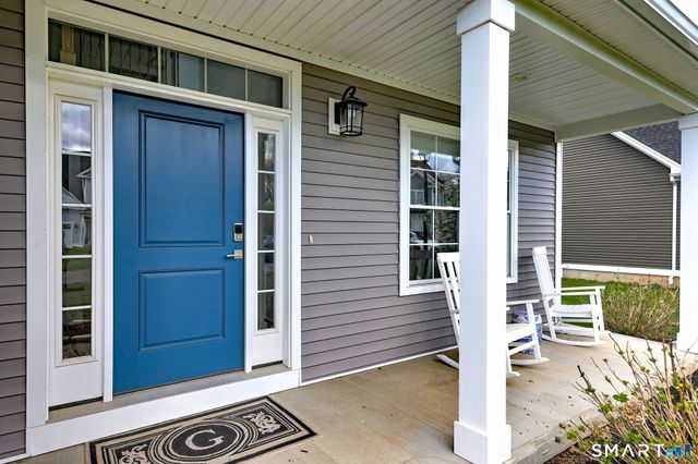 7 Luisa Court, Branford, CT 06405