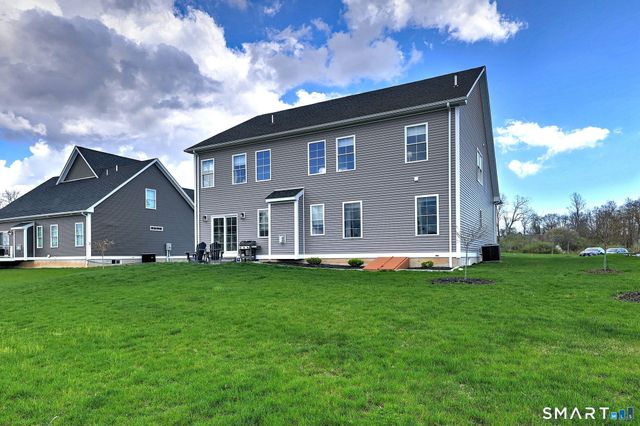 7 Luisa Court, Branford, CT 06405