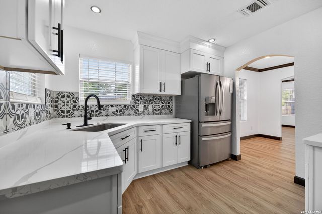 634 DRAKE AVE, San Antonio, TX 78204