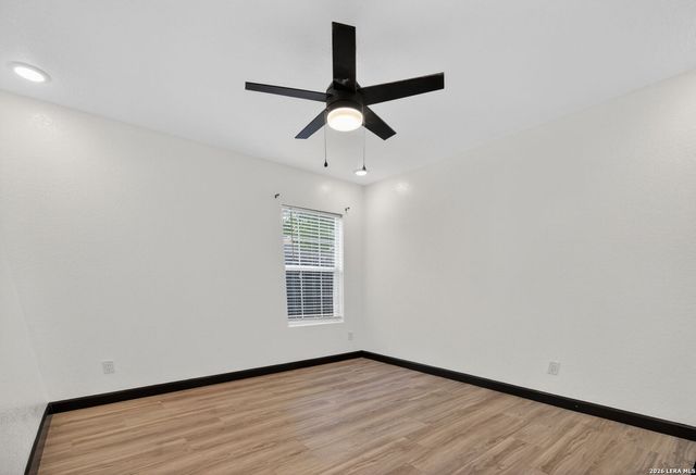 634 DRAKE AVE, San Antonio, TX 78204