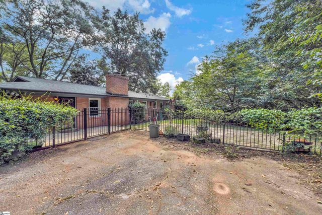 261 Mohawk Drive, Greenville, SC 29609