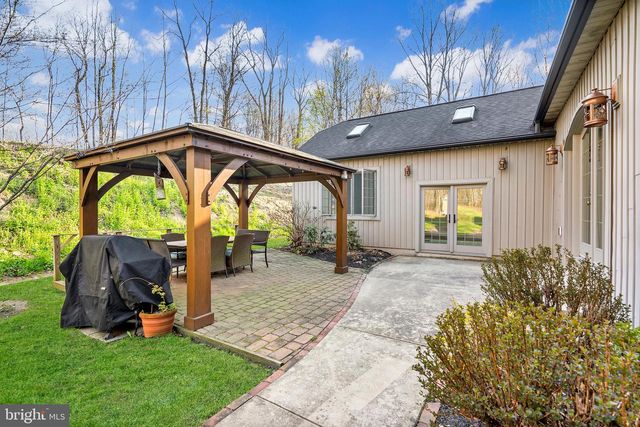 97 WILSON RD, Christiana, PA 17509