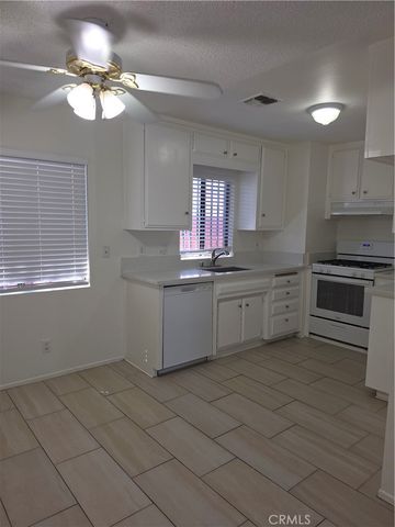 45419 10th W A, Lancaster, CA 93534