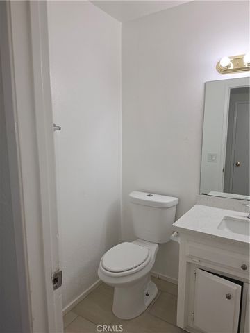 45419 10th W A, Lancaster, CA 93534