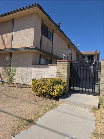 45419 10th W A, Lancaster, CA 93534