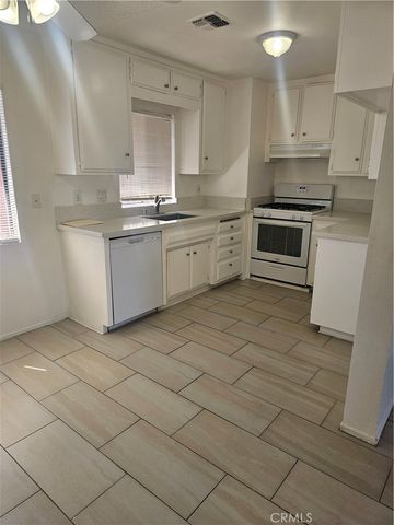 45419 10th W A, Lancaster, CA 93534