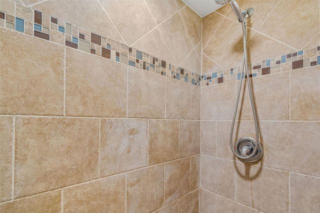 2117 LAKEWOOD CLUB DRIVE S 7-N, St Petersburg, FL 33712