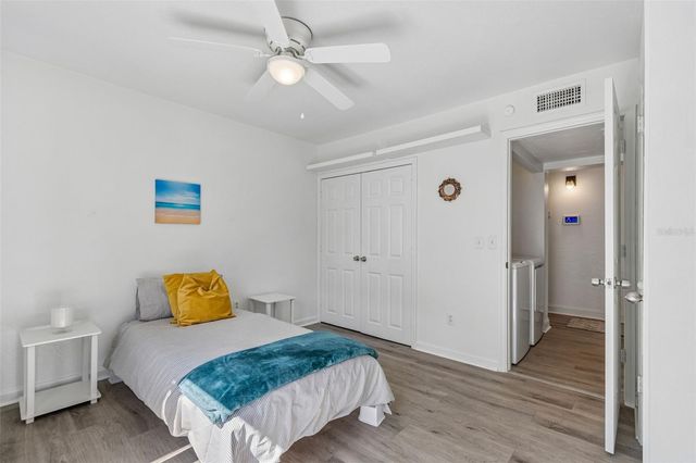 2117 LAKEWOOD CLUB DRIVE S 7-N, St Petersburg, FL 33712