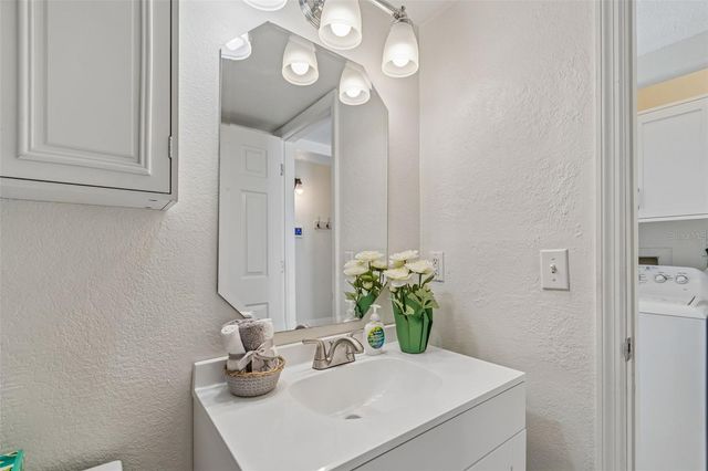 2117 LAKEWOOD CLUB DRIVE S 7-N, St Petersburg, FL 33712