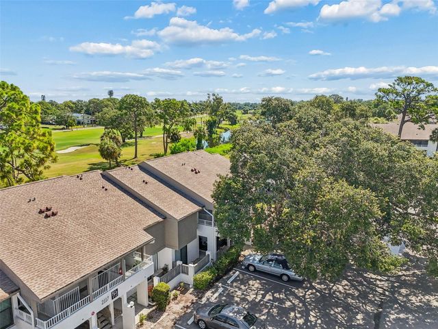 2117 LAKEWOOD CLUB DRIVE S 7-N, St Petersburg, FL 33712