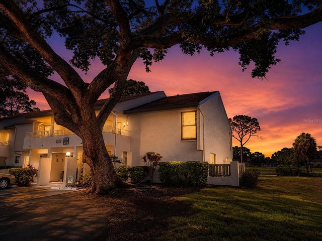 2117 LAKEWOOD CLUB DRIVE S 7-N, St Petersburg, FL 33712
