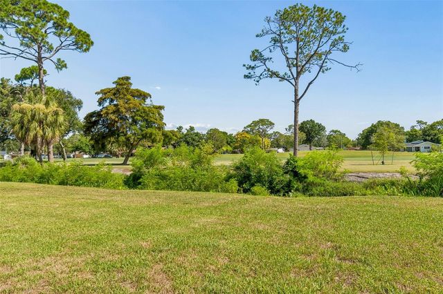 2117 LAKEWOOD CLUB DRIVE S 7-N, St Petersburg, FL 33712