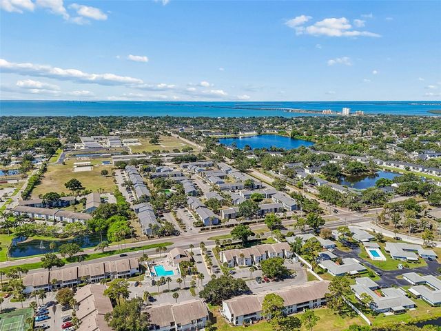 2117 LAKEWOOD CLUB DRIVE S 7-N, St Petersburg, FL 33712