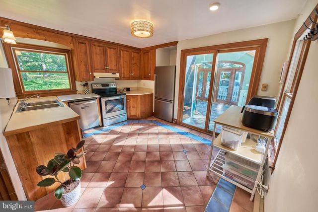 264 DURHAM RD, Ottsville, PA 18942