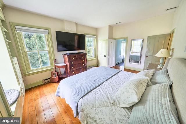 264 DURHAM RD, Ottsville, PA 18942