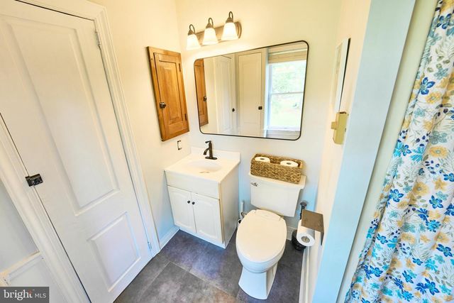264 DURHAM RD, Ottsville, PA 18942