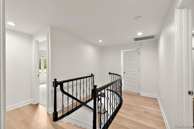 2118 Coach Way Court, Bloomfield Hills, MI 48302