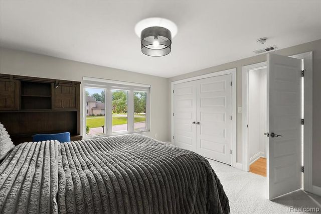 2118 Coach Way Court, Bloomfield Hills, MI 48302